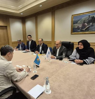 ملاقات رئیس اتاق بازرگانی، صنایع، معادن و کشاورزی تهران با رئیس منطقه ای سازمان جهانی مناطق آزاد اقتصادی برای آسیای مرکزی