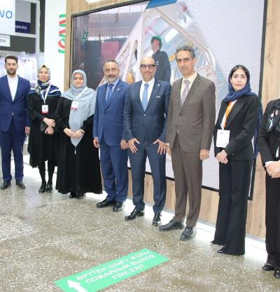 بازدید سرکنسول جمهوری اسلامی ایران در آلماتی از غرفه اتاق بازرگانی تهران در نمایشگاه نفت و گاز آلماتی